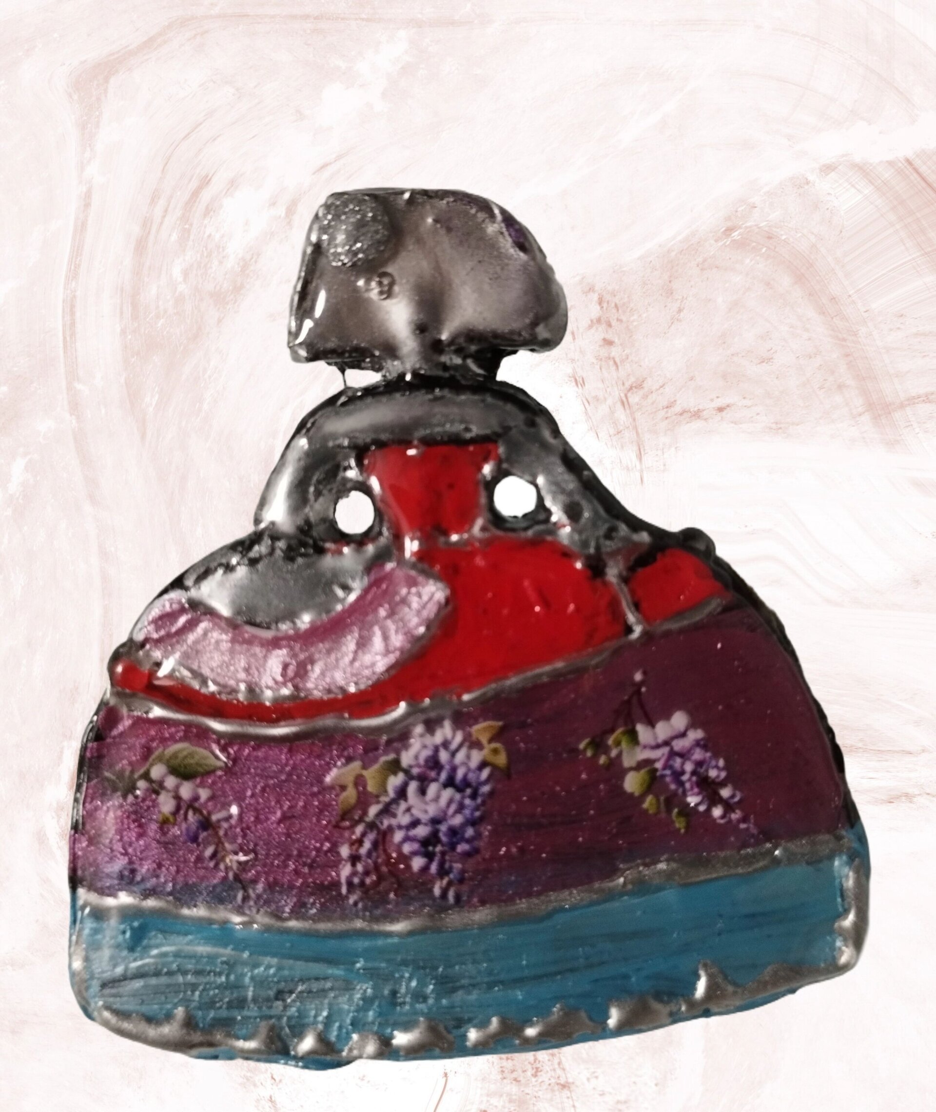 Broche Menina Floral Texturizado: Elegancia Esculpida con Detalles Botánicos - 5