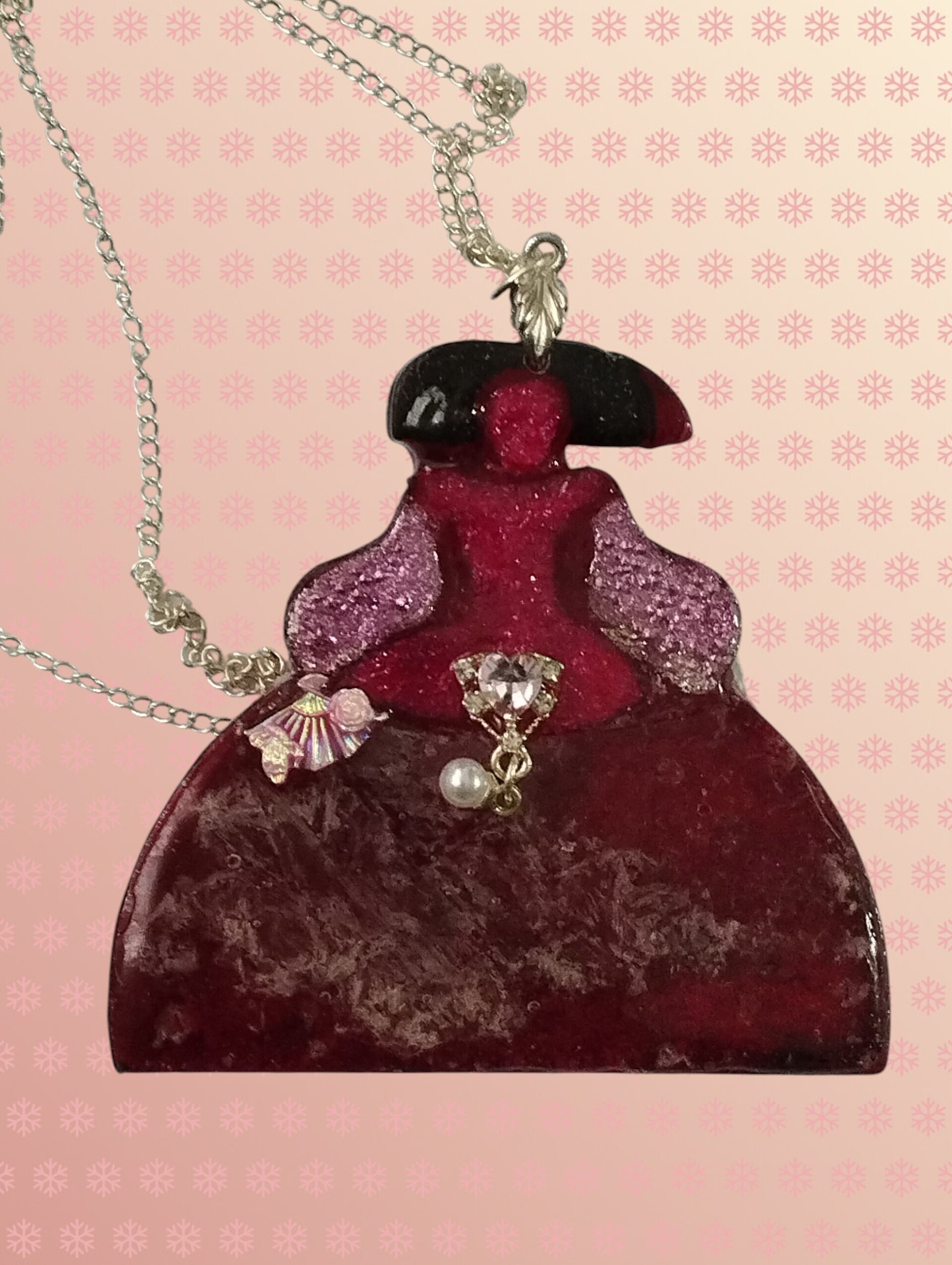 Colgante de Lujo Menina 'Rubí Real' – Perla y Cristal - 4