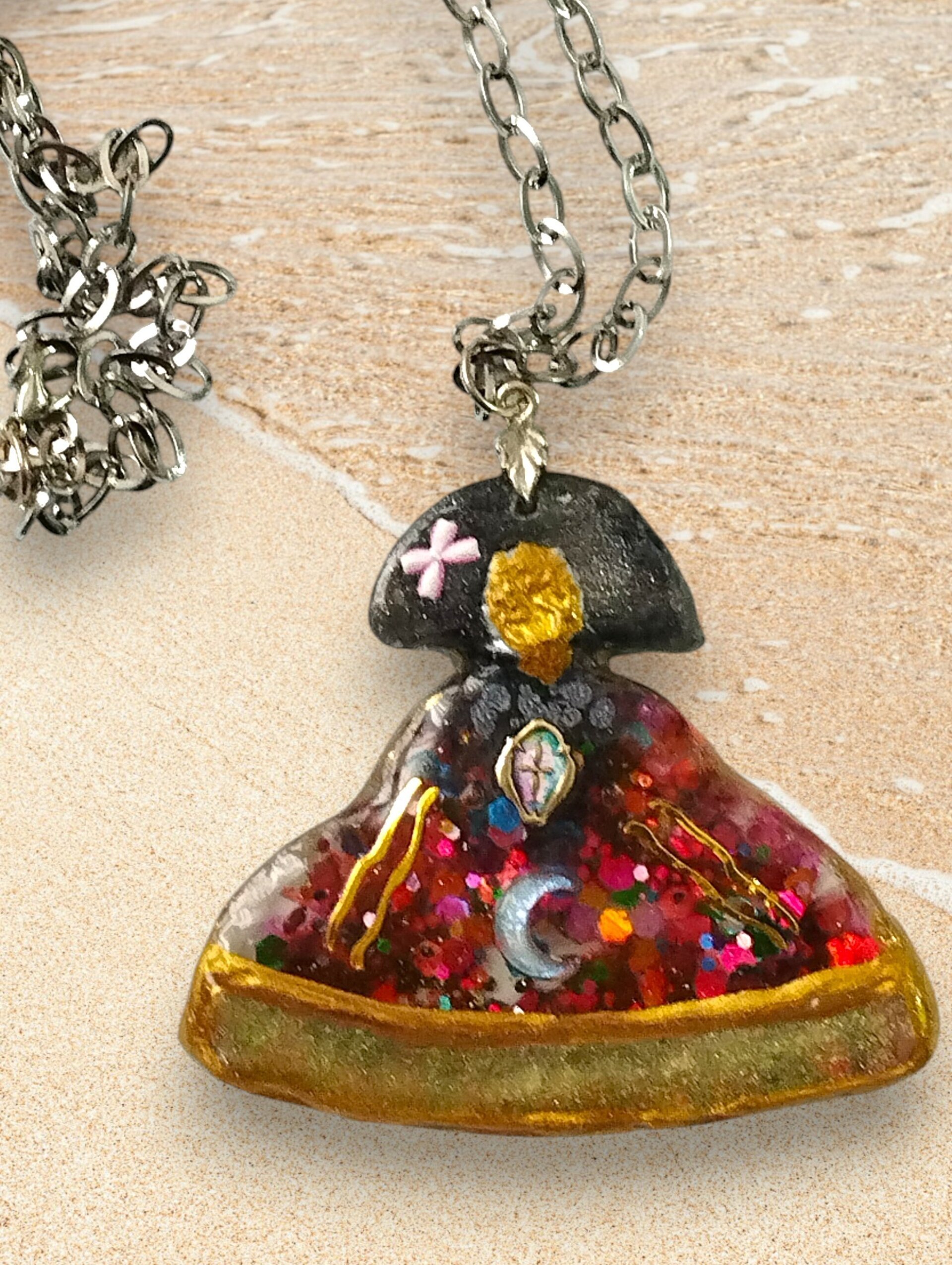 Colgante Menina 'Noche Estrellada' – Diseño Cósmico y Místico - 3