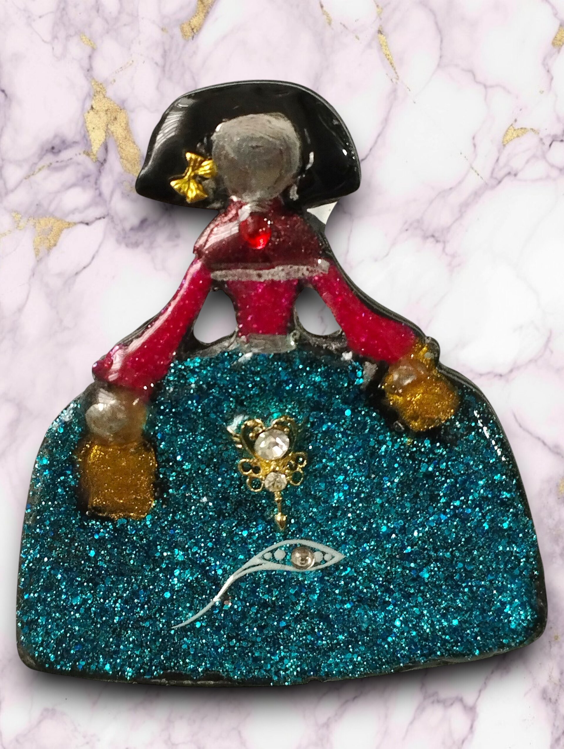 Broche Menina 'Estrella Turquesa' – Brillo Intenso y Rojo Rubí - 3