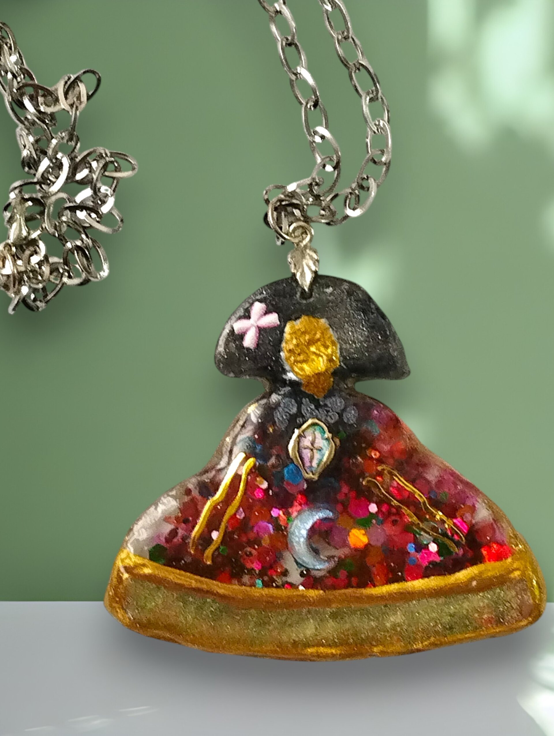 Colgante Menina 'Noche Estrellada' – Diseño Cósmico y Místico - 2