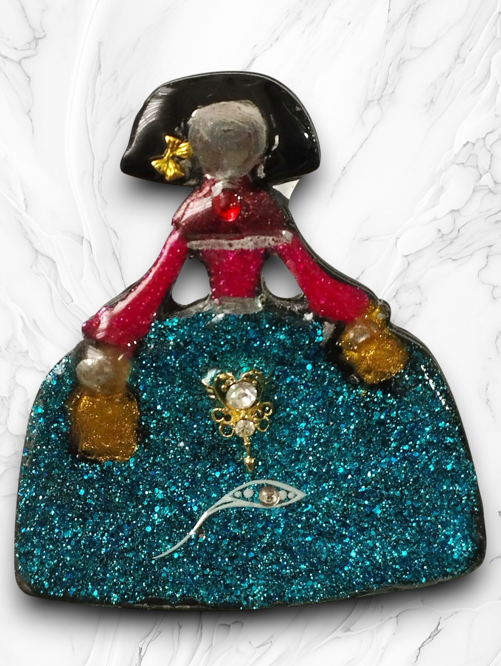 Broche Menina 'Estrella Turquesa' – Brillo Intenso y Rojo Rubí - 4