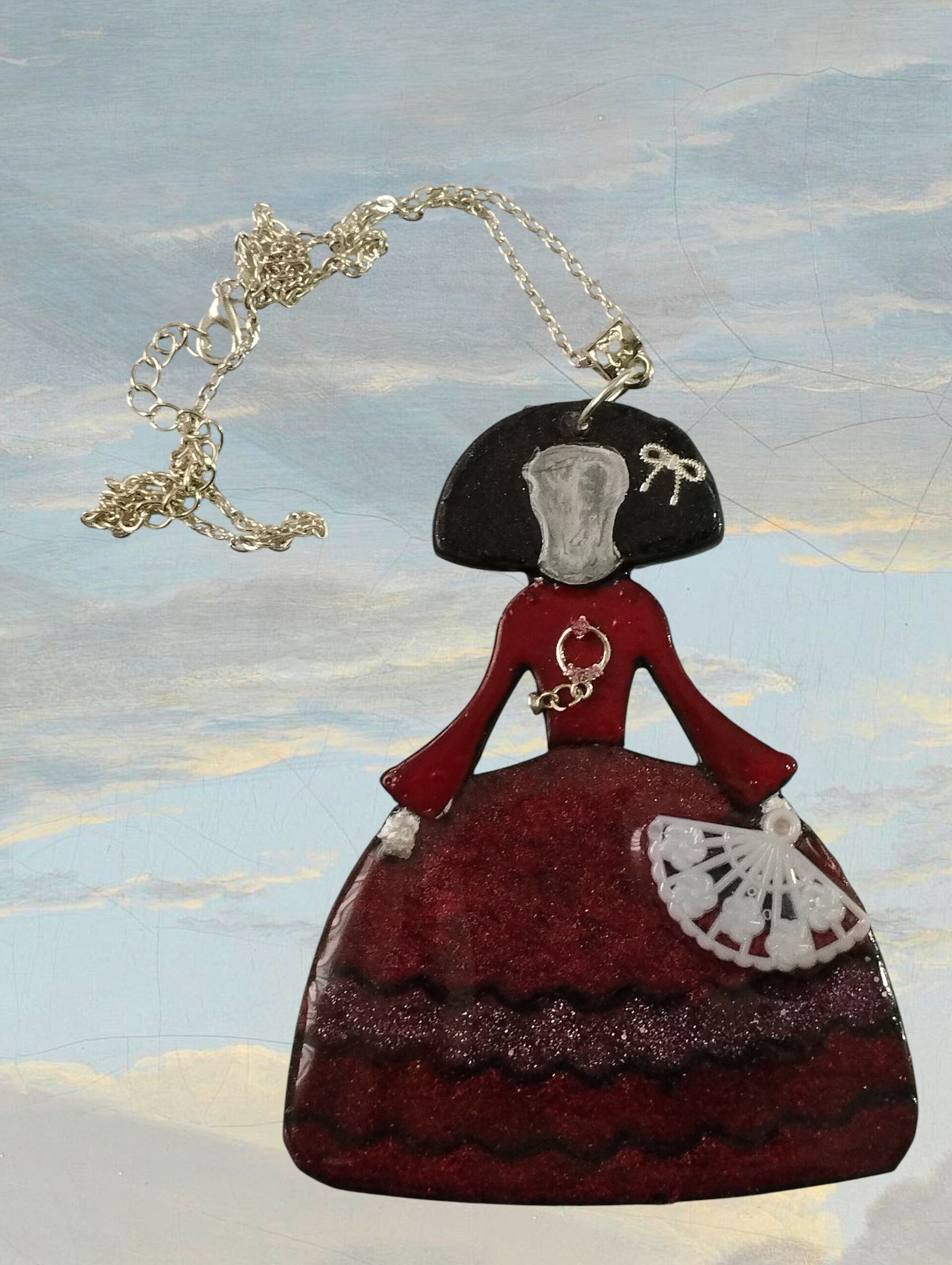 Colgante Artesanal Menina 'Infanta Nocturna' en Resina Epoxi - 3