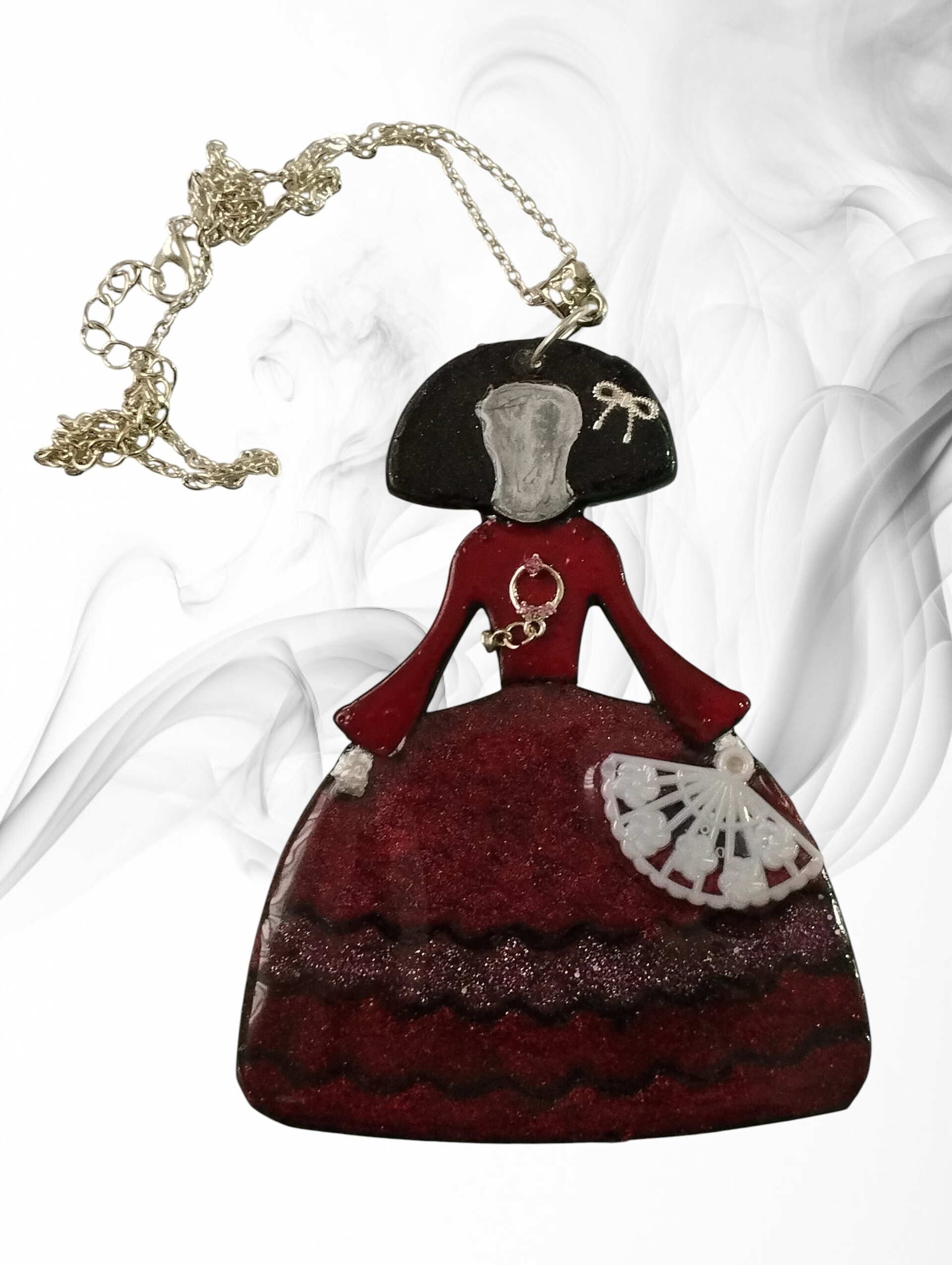 Colgante Artesanal Menina 'Infanta Nocturna' en Resina Epoxi - 1